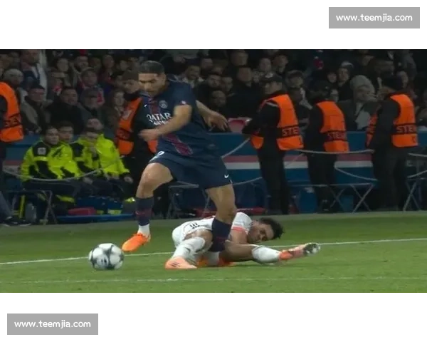 红牌 + 致歉!卡斯特罗普飞铲迪亚斯:幸好没踢重